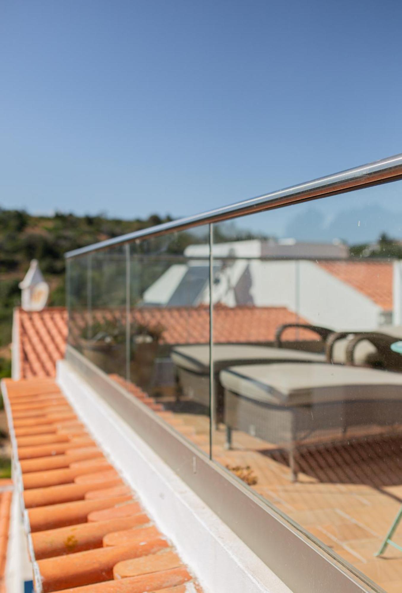 Casa Pedro In Salema - Oceanview & Beach Exterior photo